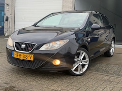 SEAT Ibiza SC - 1.2 TSI Style / Sport pakket/ 3drs/ 1e EIG/ dealeronderhouden/ 1jaar apk/ volle opties/ ze
