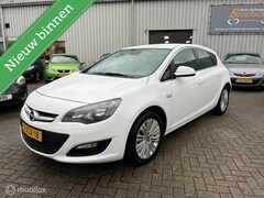 Opel Astra - 1.4 Design Edition