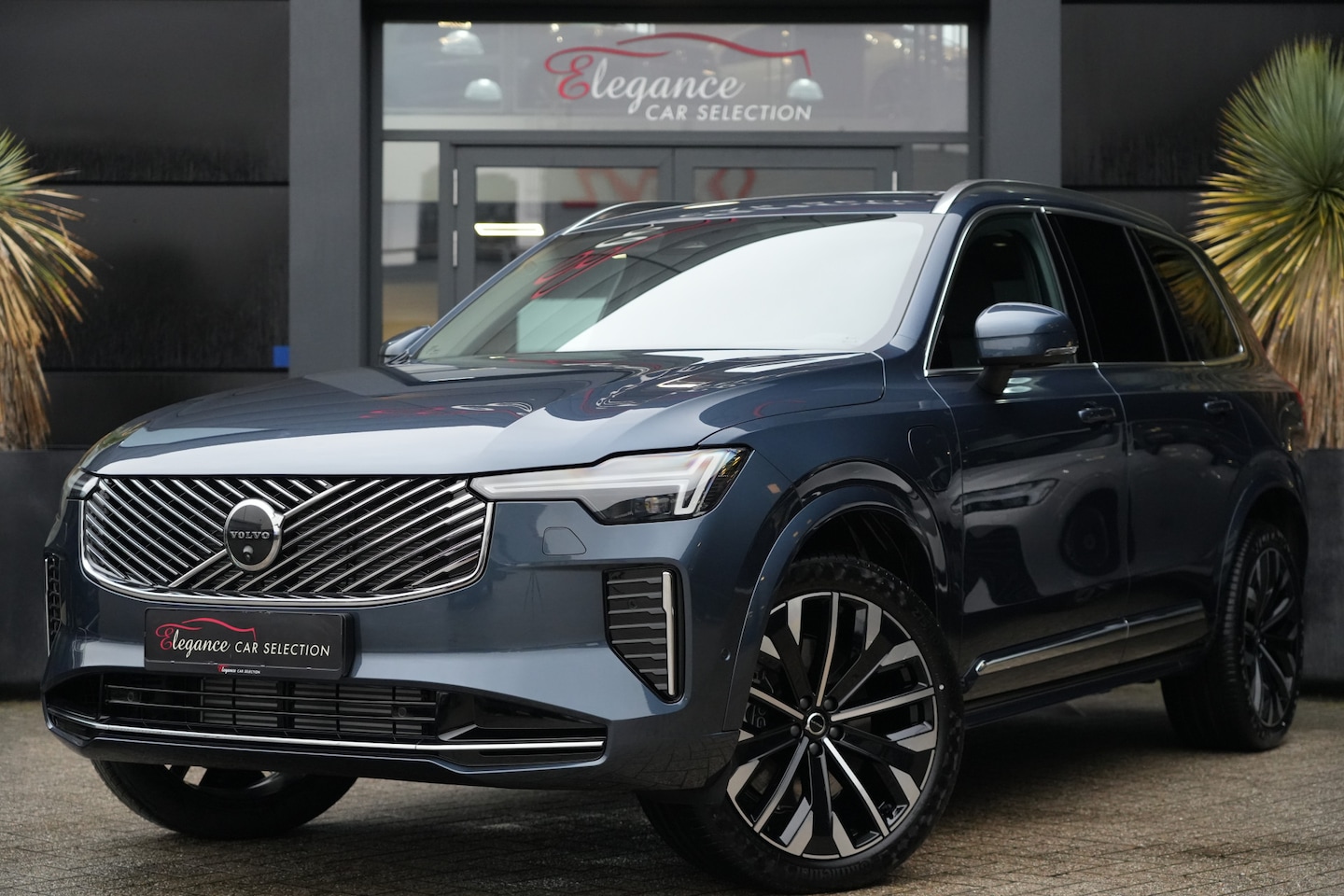 Volvo XC90 - 2.0 T8 Plug-in hybrid FACELIFT AWD Plus Bright 455pk Stoelverwarming/HarmanKardon/360Camer - AutoWereld.nl