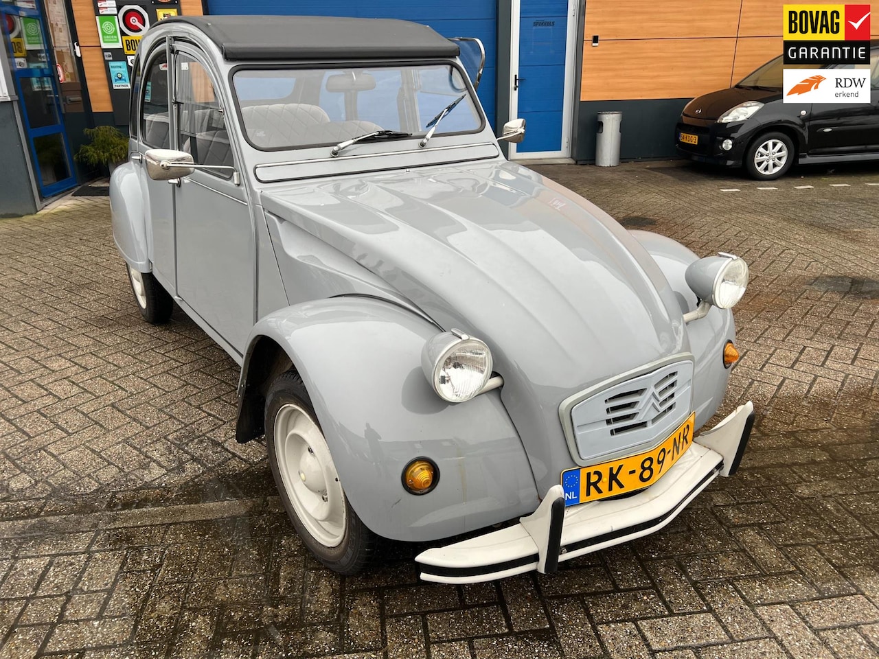 Citroën 2CV - 2CV6 Special nieuwe vloerplaat corrosie in zeer goede staat een zij kant wat aandacht punt - AutoWereld.nl