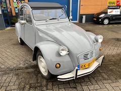 Citroën 2CV - 2CV6 Special nieuwe vloerplaat corrosie in zeer goede staat een zij kant wat aandacht punt