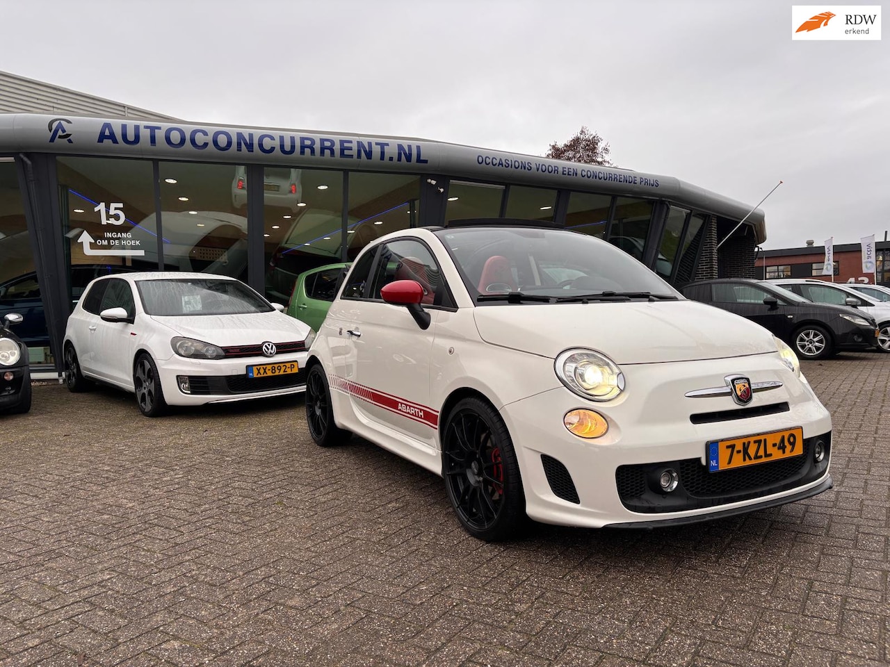Fiat 500 C - 1.4-16V Abarth 1.4-16V Abarth, Cabrio, Automaat, Leder, Carplay, Inruil mogelijk. - AutoWereld.nl