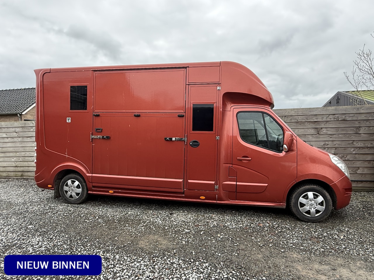 Renault Master - PAARDENWAGEN | HORSETRUCK | ROELOFSEN | STALLION 5Xl | 2017 | HENGST | DUB CAB | 5-SEAT | - AutoWereld.nl