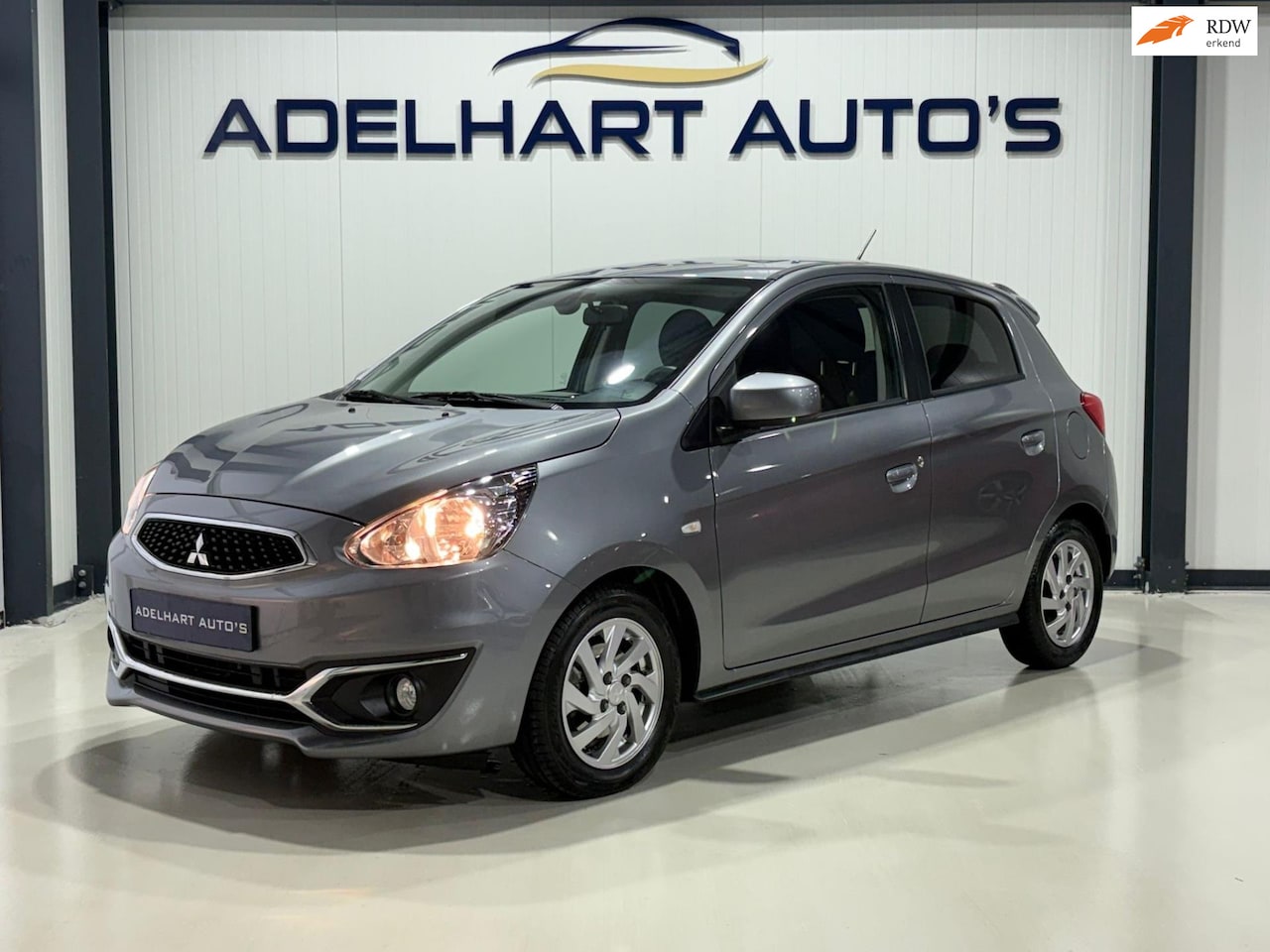 Mitsubishi Space Star - 1.0 Intense Automaat / Airconditioning / Multifunctioneel stuur / Elektrische ramen / etc… - AutoWereld.nl