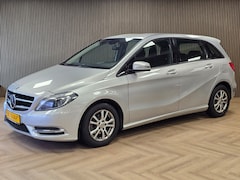Mercedes-Benz B-klasse - 180 Ambition AUT. CAMERA PARKEERSENSOREN VOOR EN ACHTER CRUISE CONTROL NAVI AIRCO BLUETOOT