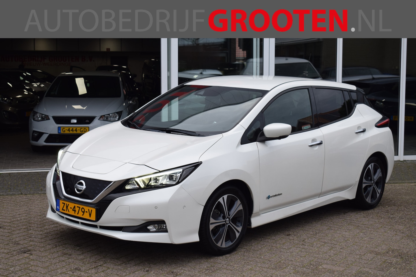 Nissan LEAF - Tekna 40 kWh//LED//NAVI//360 CAMERA!! - AutoWereld.nl