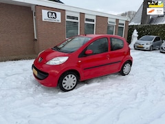 Peugeot 107 - 1.0-12V XS