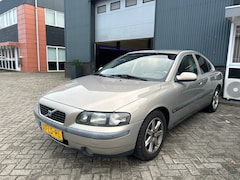 Volvo S60 - 2.4 / nieuwe apk