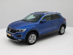 Volkswagen T-Roc - 1.5 TSI Style Business Panorama / Leder / Trekh. / Origineel NL