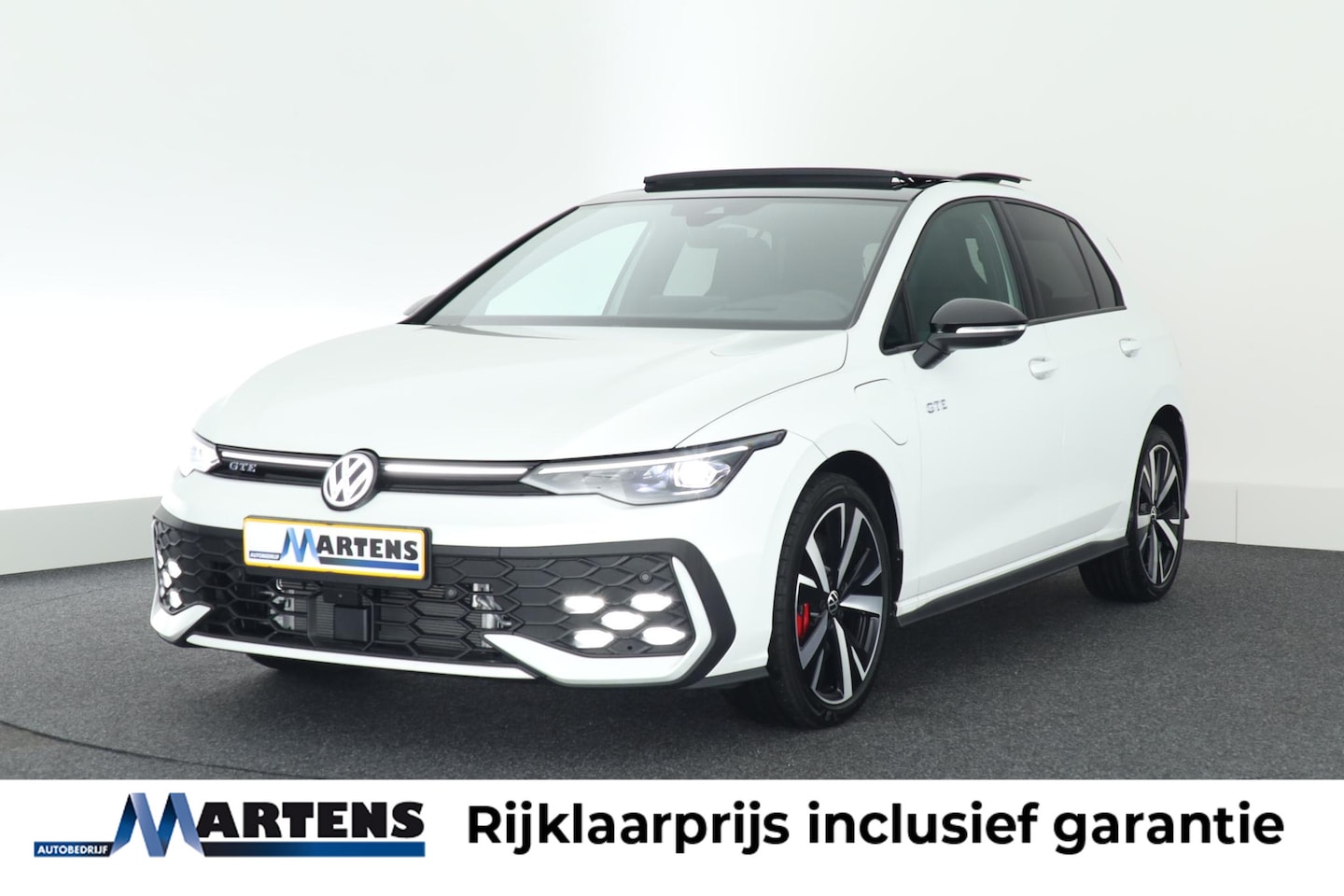 Volkswagen Golf - 1.5 272pk eHybrid GTE Black Style Trekhaak 360Camera Head-Up Panoramadak Keyless Stoelverw - AutoWereld.nl