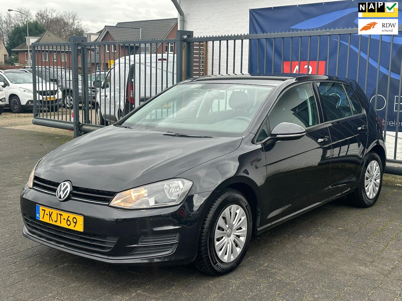 Volkswagen Golf - 1.2 TSI Trendline / AIRCO / BLUETOOTH / CRUISE CONTROL / NAP!! - AutoWereld.nl