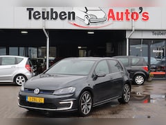 Volkswagen Golf - 1.4 TSI GTE Schuif- kanteldak, Stoelverwarming, Climate control, Lederen interieur, Naviga