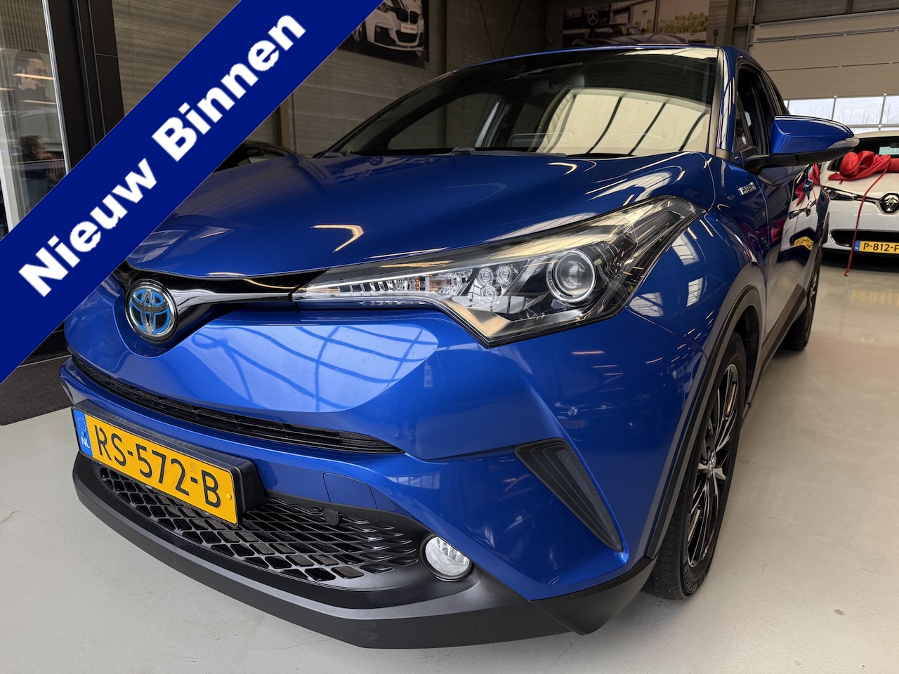 Toyota C-HR - 1.8 Hybrid Dynamic Camera, Navi, Afn Trekhaak - AutoWereld.nl
