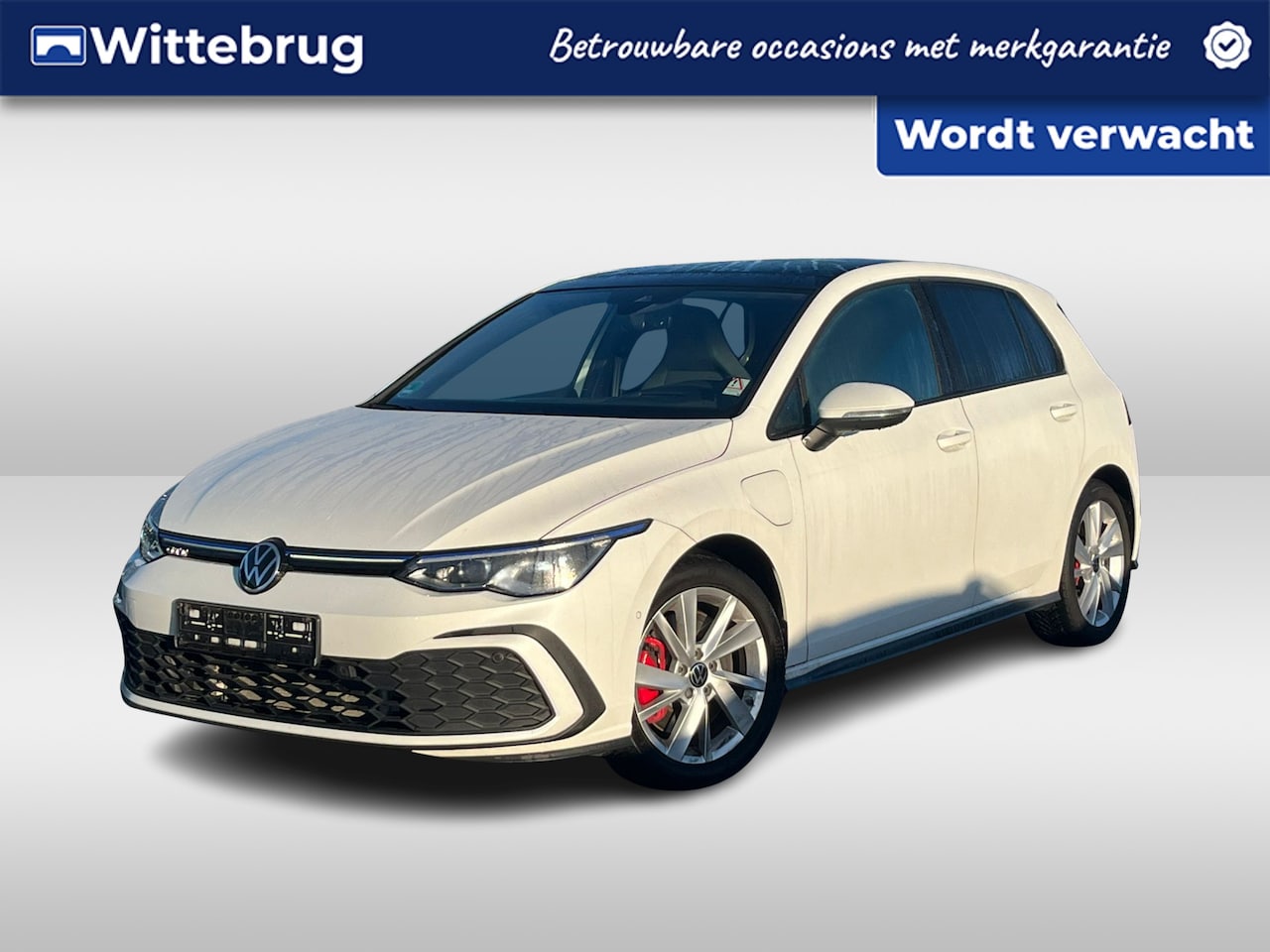 Volkswagen Golf - 1.4 TSI DSG eHybrid GTE / Panorama dak / IQ Led / Head-up display / 18'' LMV - AutoWereld.nl