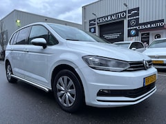 Volkswagen Touran - 2.0 TDI SCR AUTOMAAT / 177 DKM / DEALER ONDERHOUDEN