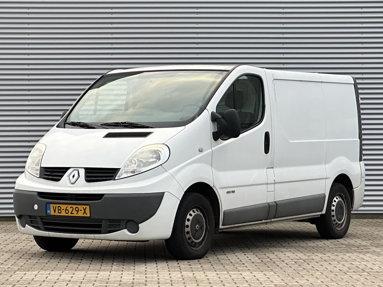 Renault Trafic - 2.0 dCi T27 L1 Airco|Trekhaak - AutoWereld.nl