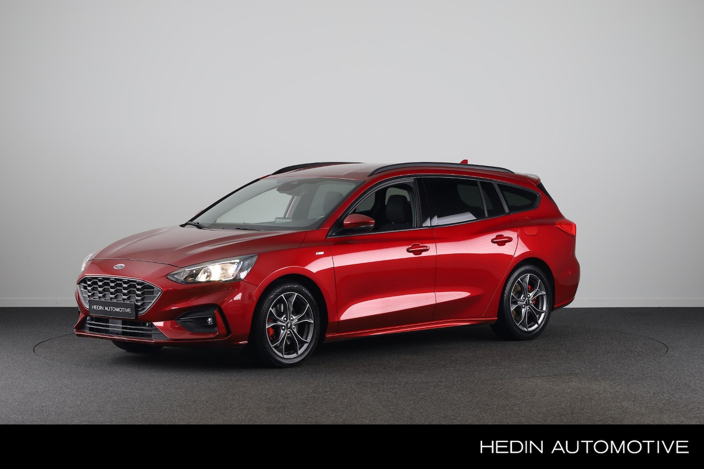 Ford Focus Wagon - 1.0 EcoBoost ST Line Business | Winter Pack | Trekhaak | Nav | Achteruitrijcamera | Adapti - AutoWereld.nl