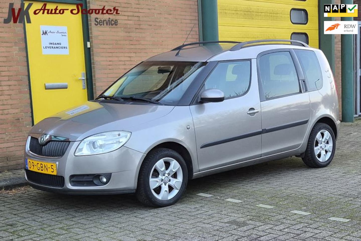 Skoda Roomster - 1.6-16V Elegance Airco! Cruise Control! Automaat! - AutoWereld.nl