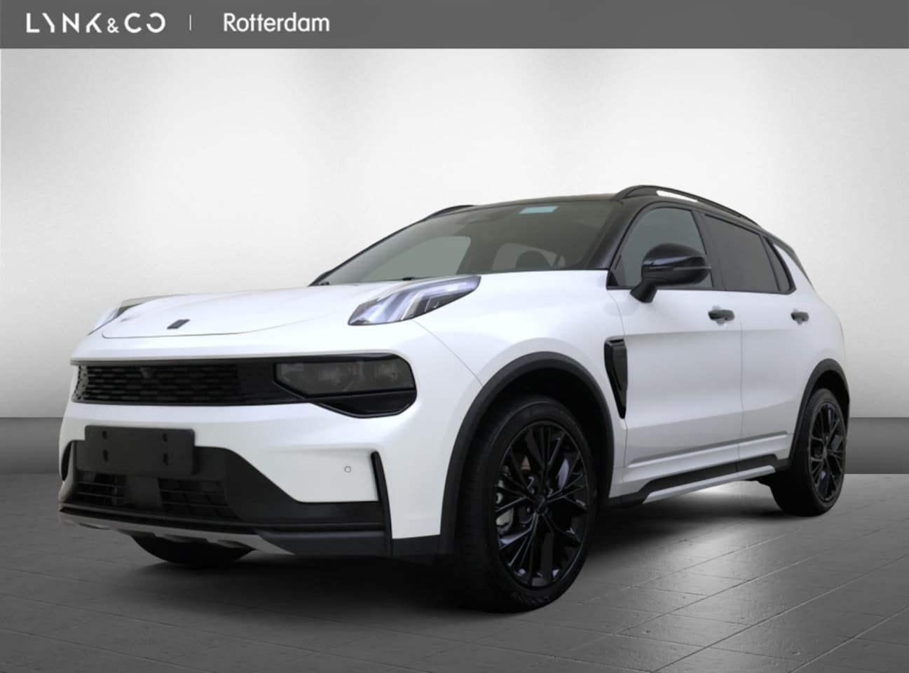 Lynk & Co 01 - MORE | DEMO | Panoramadak | 360° camera | - AutoWereld.nl