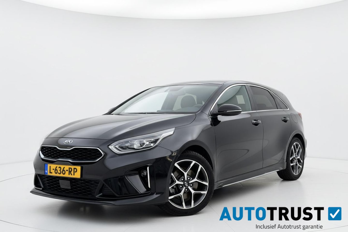 Kia Cee'd - Ceed 1.0 T-GDi GT-Line TREKHAAK CARPLAY CAMERA STUURVERWARMING STOELVERWARMING - AutoWereld.nl