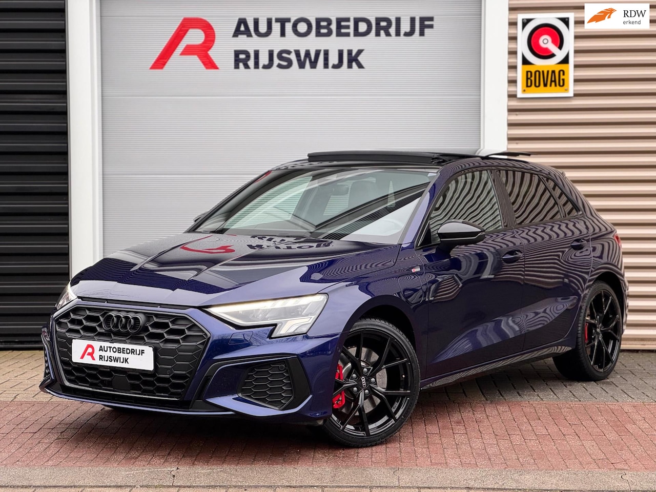 Audi A3 Sportback - 45 TFSI e S edition Pano/RS seats/Matrix/Blindspot - AutoWereld.nl
