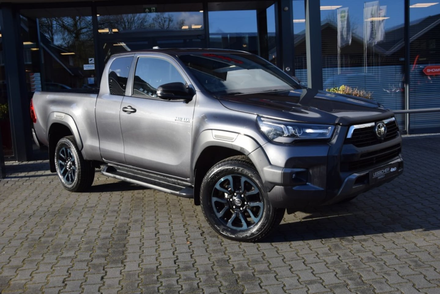 Toyota HiLux - 2.8 D-4D X-TRA CAB INVINCIBLE A/T VAN - AutoWereld.nl