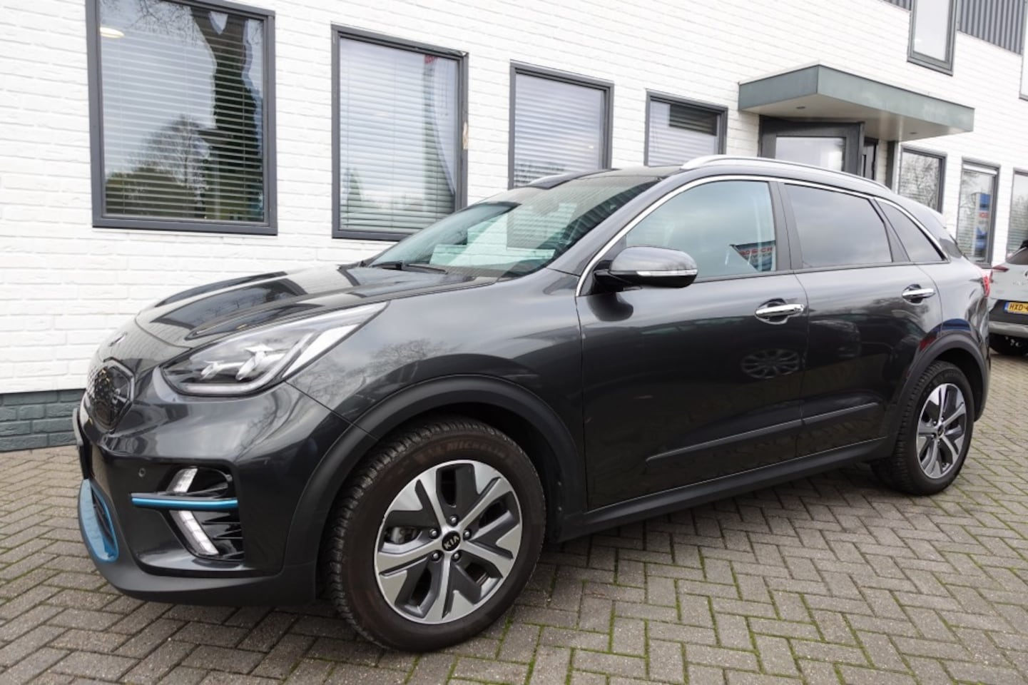 Kia Niro - Executive Line plus  64 KWH  Panorama,Stoel ventilatie/verwarming SOH 100 % - AutoWereld.nl