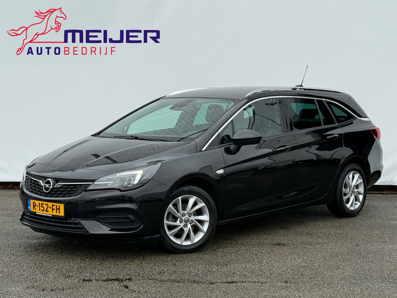 Opel Astra Sports Tourer - 1.2 Blitz Elegance Sportvelgen | LED | Dakrails | Cruise | Navigatie | Stoelverwarming | C - AutoWereld.nl