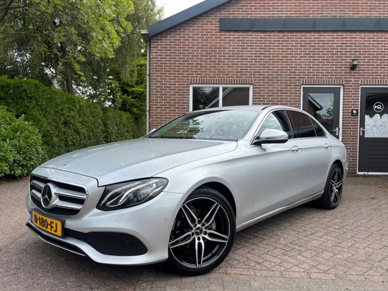 Mercedes-Benz E-klasse - 200 Premium Plus 200 197PK Premium Plus, Widescreen, ACC - AutoWereld.nl