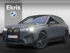 BMW iX - M60 High Executive 112 kWh | Full PPF + Klasse 5 / Trekhaak / Panoramdak Sky Lounge / Soft