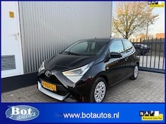 Toyota Aygo - 1.0 VVT-i x-play / 1E EIG. / AUTOMAAT / AIRCO / CAMERA / NED.AUTO