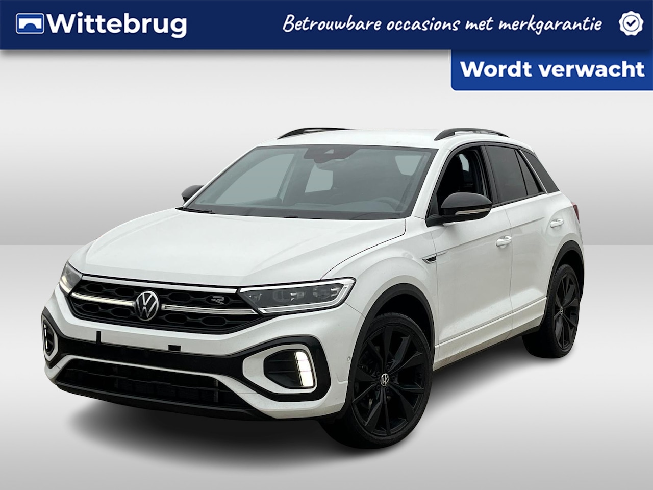 Volkswagen T-Roc - 1.5 TSI R-Line Business+ / 19"LMV / CAMERA / Afneemb. Trekhaak / NAVI / APP.Connect / Blac - AutoWereld.nl