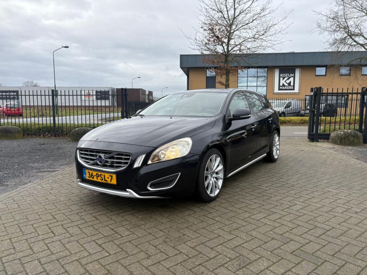 Volvo V60 - 1.6 T3 | NAVI | BLUETOOTH | PDC | LEDER | CRUISE - AutoWereld.nl