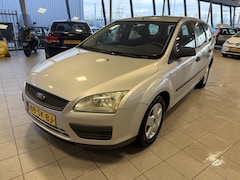 Ford Focus Wagon - 1.6-16V Champion