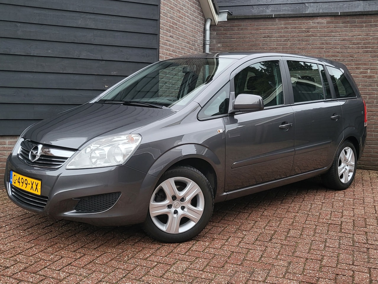 Opel Zafira - 1.8 111 years Edition - 7 persoons - AutoWereld.nl