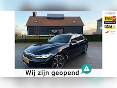 BMW 5-serie - 530i High Executive Edition M Sport Camera/ Panoramadak / Adaptieve / Head-Up / Memory