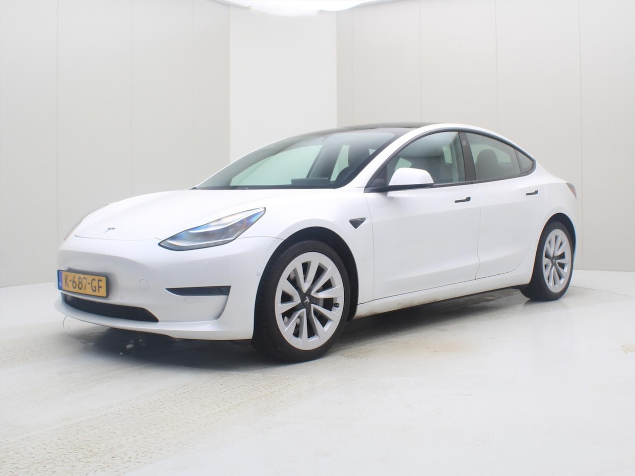 Tesla Model 3 - Long-Range AWD 351pk 75 kWh Facelift 95% SoH [ WARMTEPOMP+AUTOPILOT+19 INCH+PREMIUM AUDIO - AutoWereld.nl