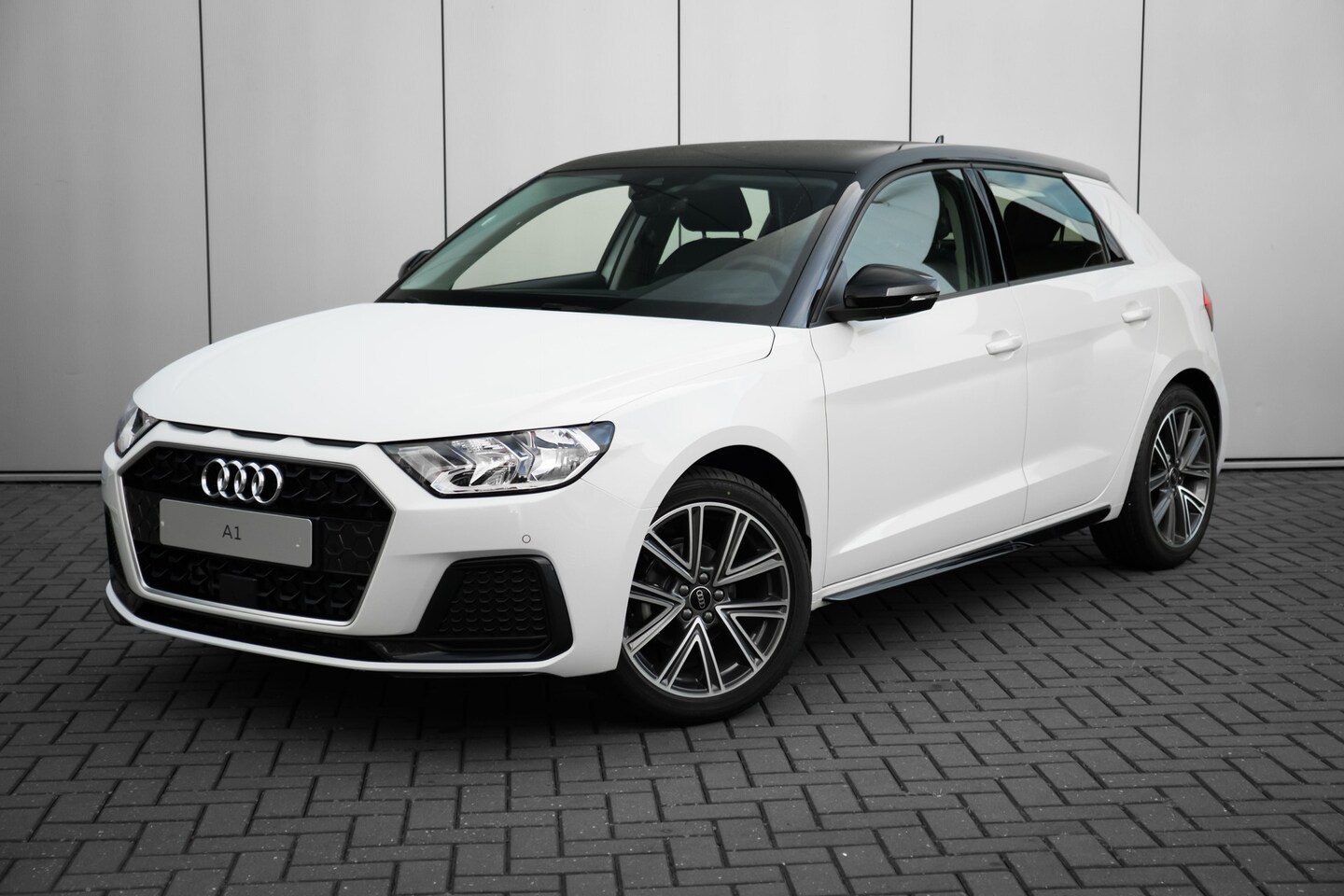 Audi A1 Sportback - Advanced edition Parkeersensoren Voor + Achter | LED Achterlichten | Cruise Control | rijs - AutoWereld.nl