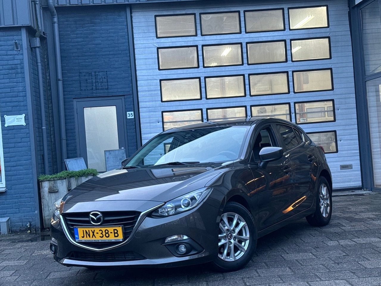 Mazda 3 - 2.2D TS+ | Clima | Cruise | Navi | Automaat - AutoWereld.nl
