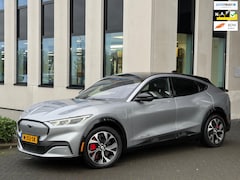 Ford Mustang Mach-E - Extended AWD 98 kWh 4 wiel aangedreven, panoramadak, vele opties, 1 e eigenaar, NL auto me