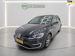 Volkswagen e-Golf - E-DITION | SOH 88% | Warmtepomp | Digital Cockpit | Stoelverwarming | Winterpakket | Parke