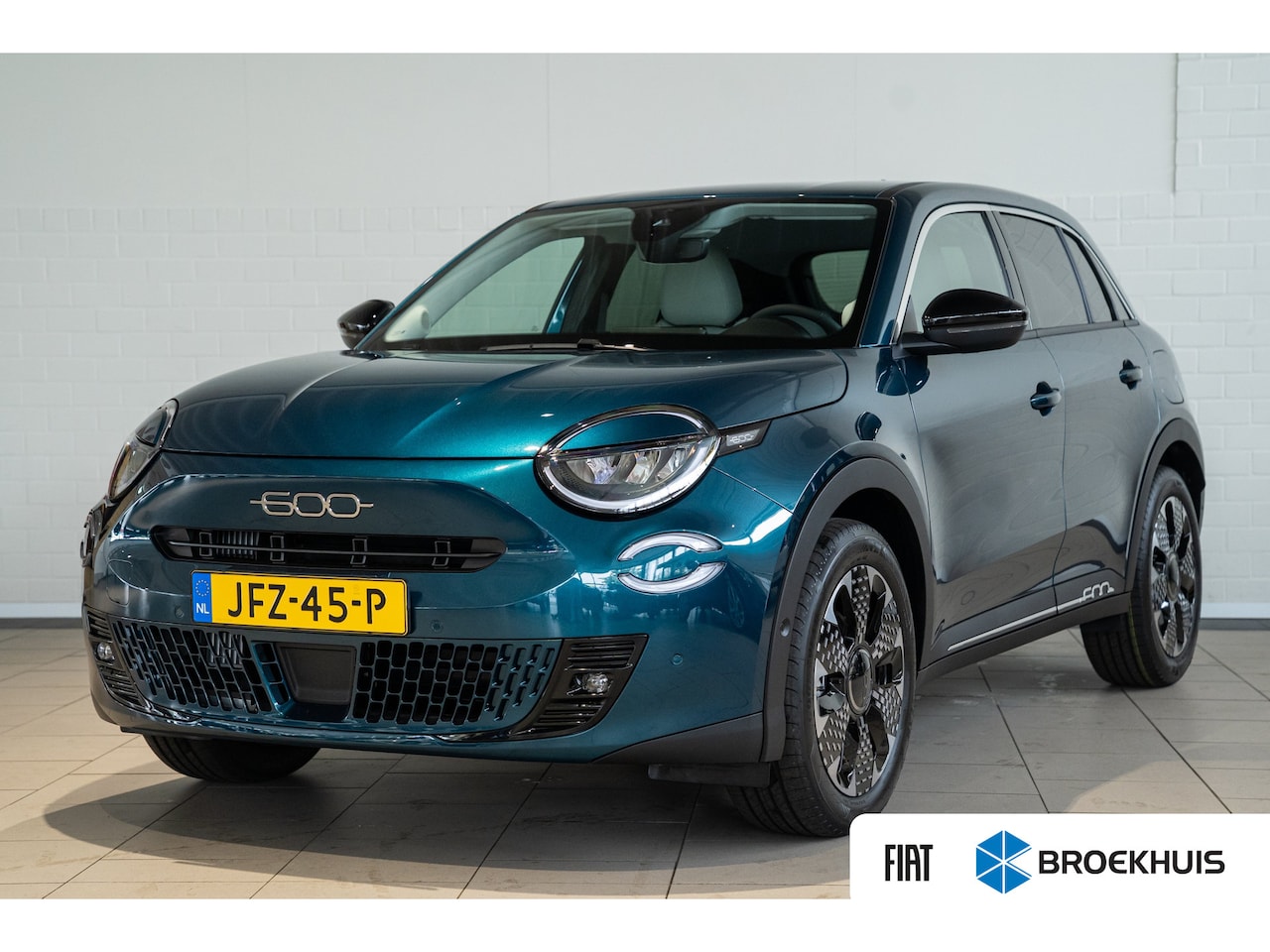 Fiat 600 - 1.2 145PK Hybrid La Prima | Camera | Elektrische Achterklep | Climate Controle | Navigatie - AutoWereld.nl