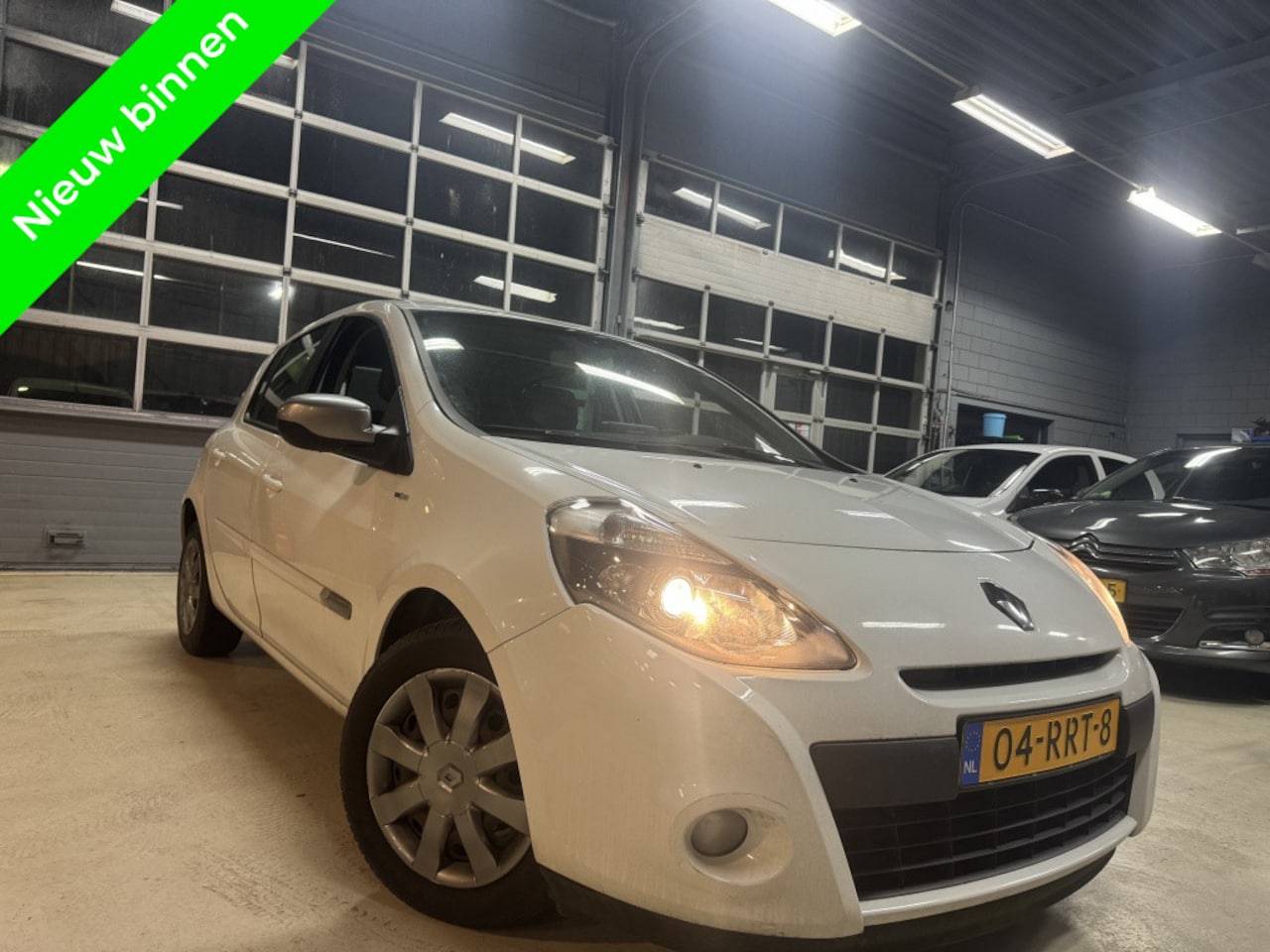 Renault Clio - 1.5 dCi Night & Day Navi|Clima|Cruise - AutoWereld.nl