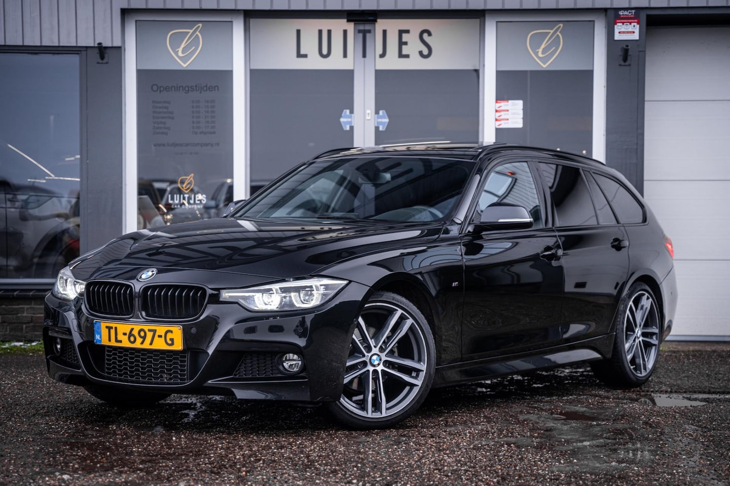 BMW 3-serie Touring - 320i M-Sport I Org.NL I Pano-dak I Leder I Camera I HuD I Elek.A-klep I Virtual-cockpit - AutoWereld.nl