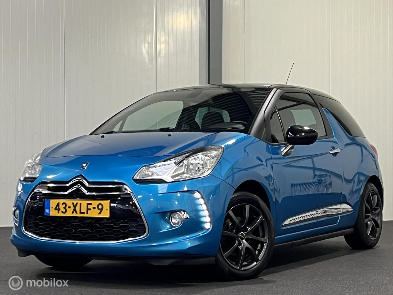 Citroën DS3 - 1.4 e-HDi Chic AUT. [ NAP nw.distributie navi LED] - AutoWereld.nl