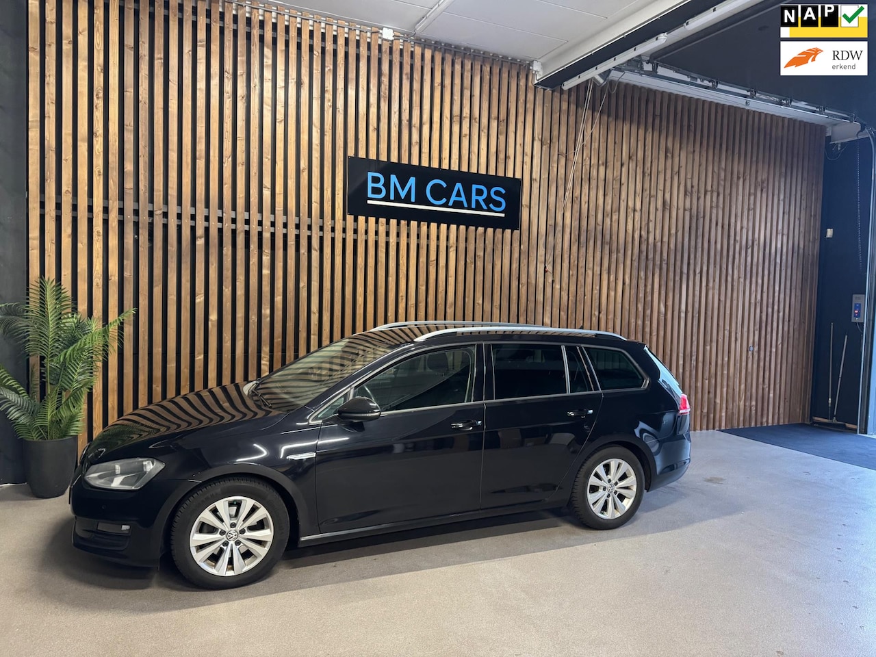 Volkswagen Golf Variant - 1.0 TSI AUTOMAAT,Camera,Navi - AutoWereld.nl