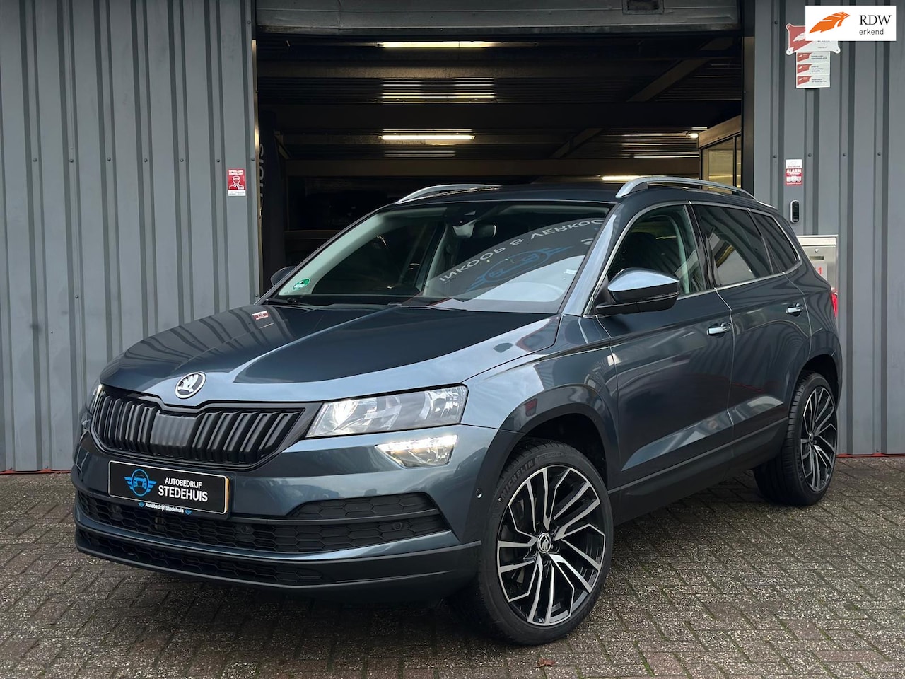 Skoda Karoq - 1.5 TSI ACT Business Edition CarPlay | Dealer Onderhoud - AutoWereld.nl