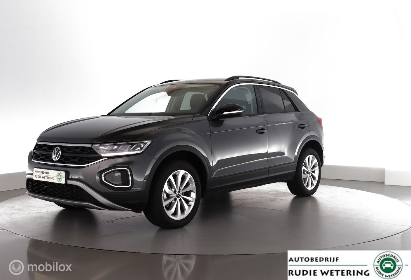 Volkswagen T-Roc - 1.5 TSI 150pk Automaat Business led|nav|cam|dab|tel|ecc|acc|lmv17 - AutoWereld.nl
