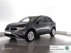 Volkswagen T-Roc - 1.5 TSI 150pk Automaat Business led|nav|cam|dab|tel|ecc|acc|lmv17