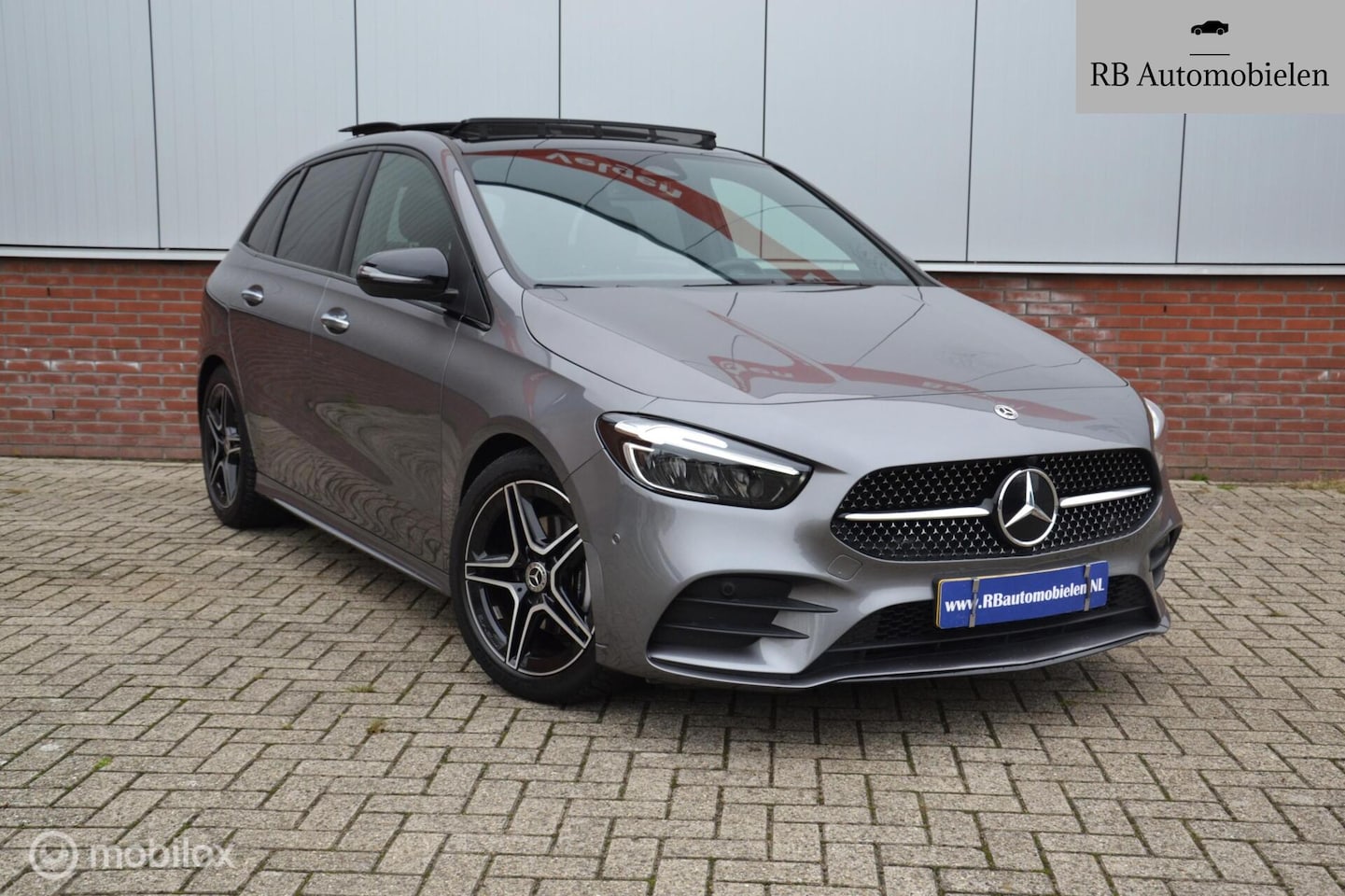 Mercedes-Benz B-klasse - 180 AMG Line|Dealer|36.690KM|1eig|2023|NAP - AutoWereld.nl